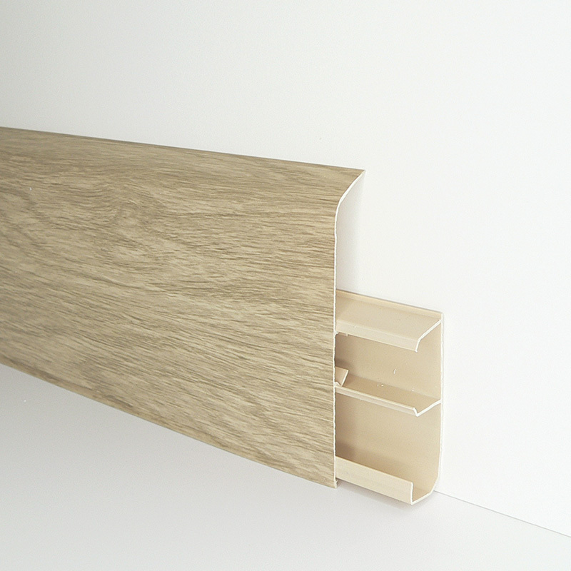 Монтаж плинтуса winart. Плинтус Royce Quadro. Плинтус Ройс 80мм. Royce плинтус 80мм ПВХ. Плинтус ПВХ WINART Quadro 2200х55мм Шварц