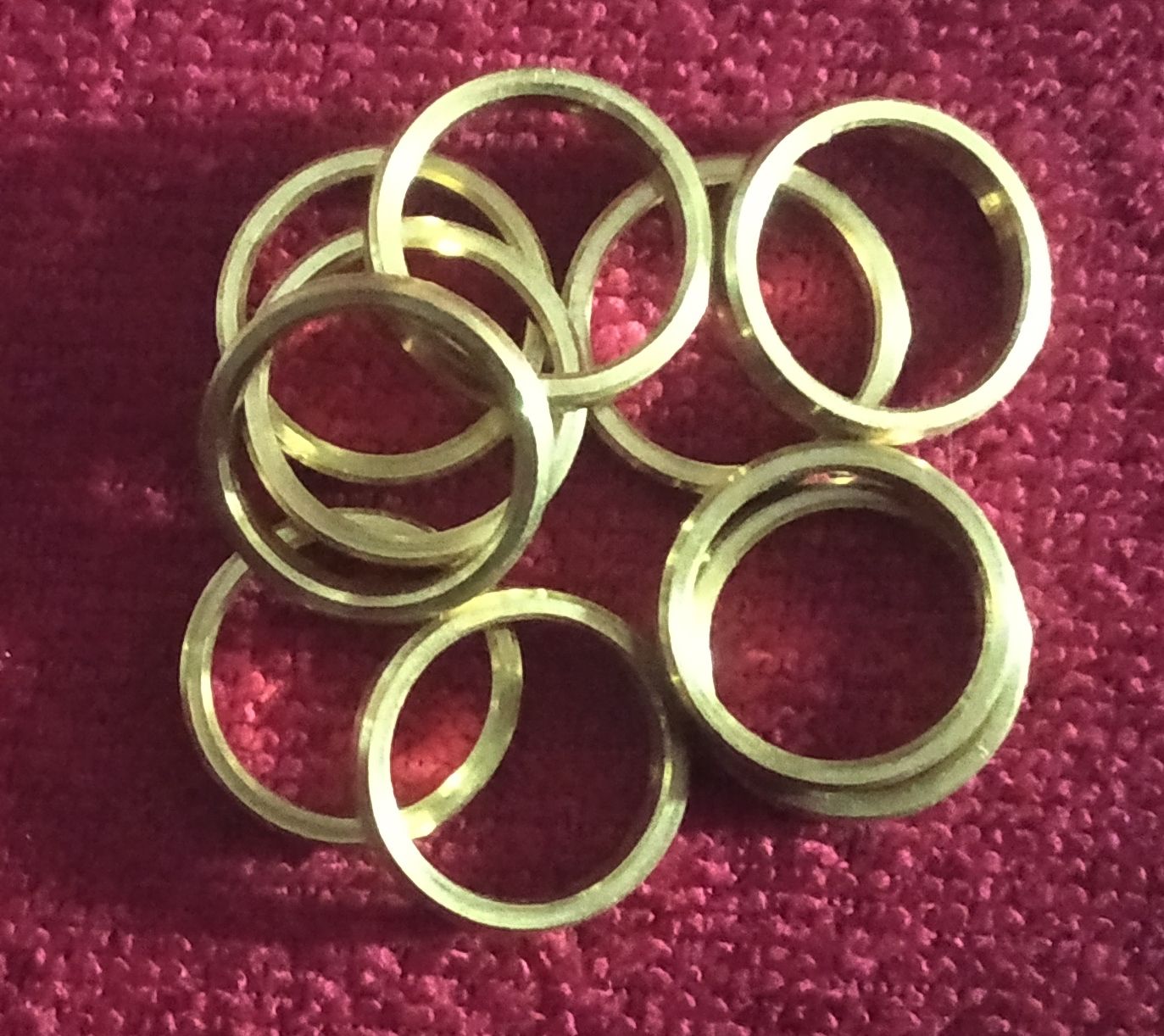 Полиэтилен колец. Кольца диаметр 10 мм. Диаметр колец для карниза. Кольцо овальное для карниза. Артикул кольца 1-101-231.