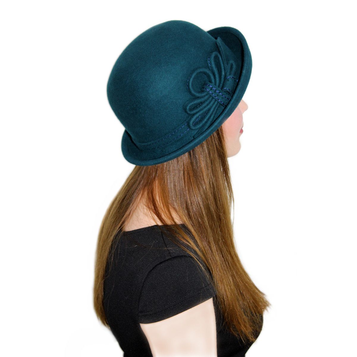 Шляпа на букву к. Шляпка в стиле Мурки. Голубая фетровая женская шляпа ретро. Фетровая женская шляпа жокейка со складкой. Шляпки женские фетровые своими руками.