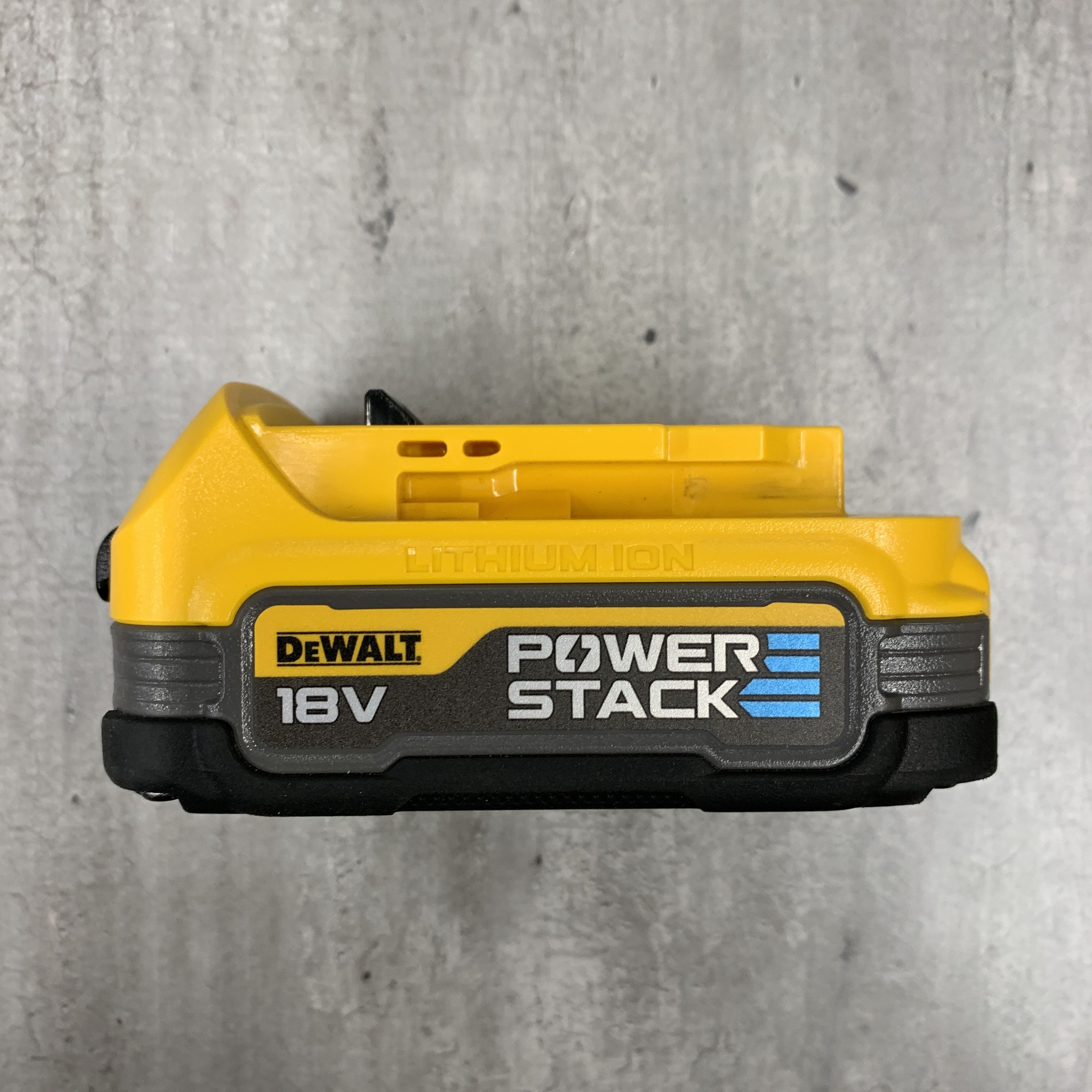 Powerstack dewalt. Dewalt dcbp034. dewalt аккумулятор 18v powerstack. dewalt powerstack 1,7. dcbp518 powerstack dewalt.