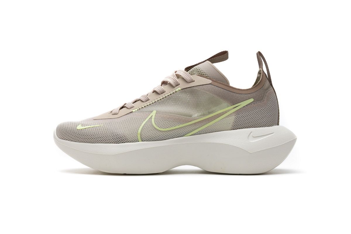 Nike vista. Nike Vista Lite. Nike кроссовки Vista Lite. Nike Vista Lite женские. Бежевые кроссовки Nike Vista Lite.