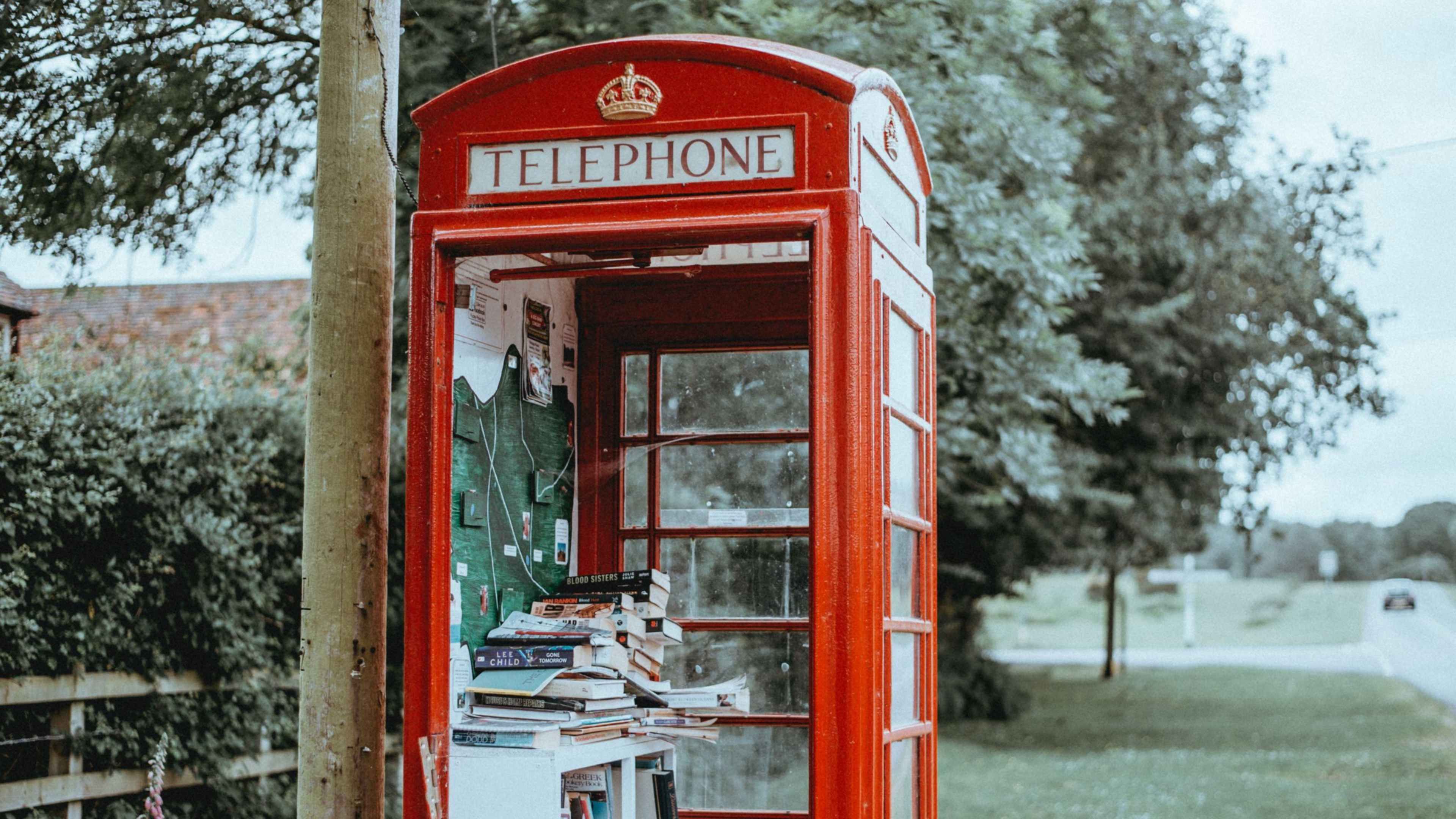 Фото в телефонной будке