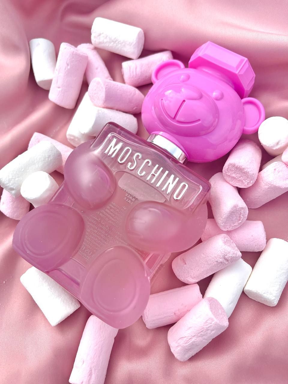 Духи той 2 москино бабл. Москино той 2 бабл гам. Духи Moschino Toy 2 Bubble Gum. Moschino духи Bubble Gum. Духи мишка Moschino бабл гам.