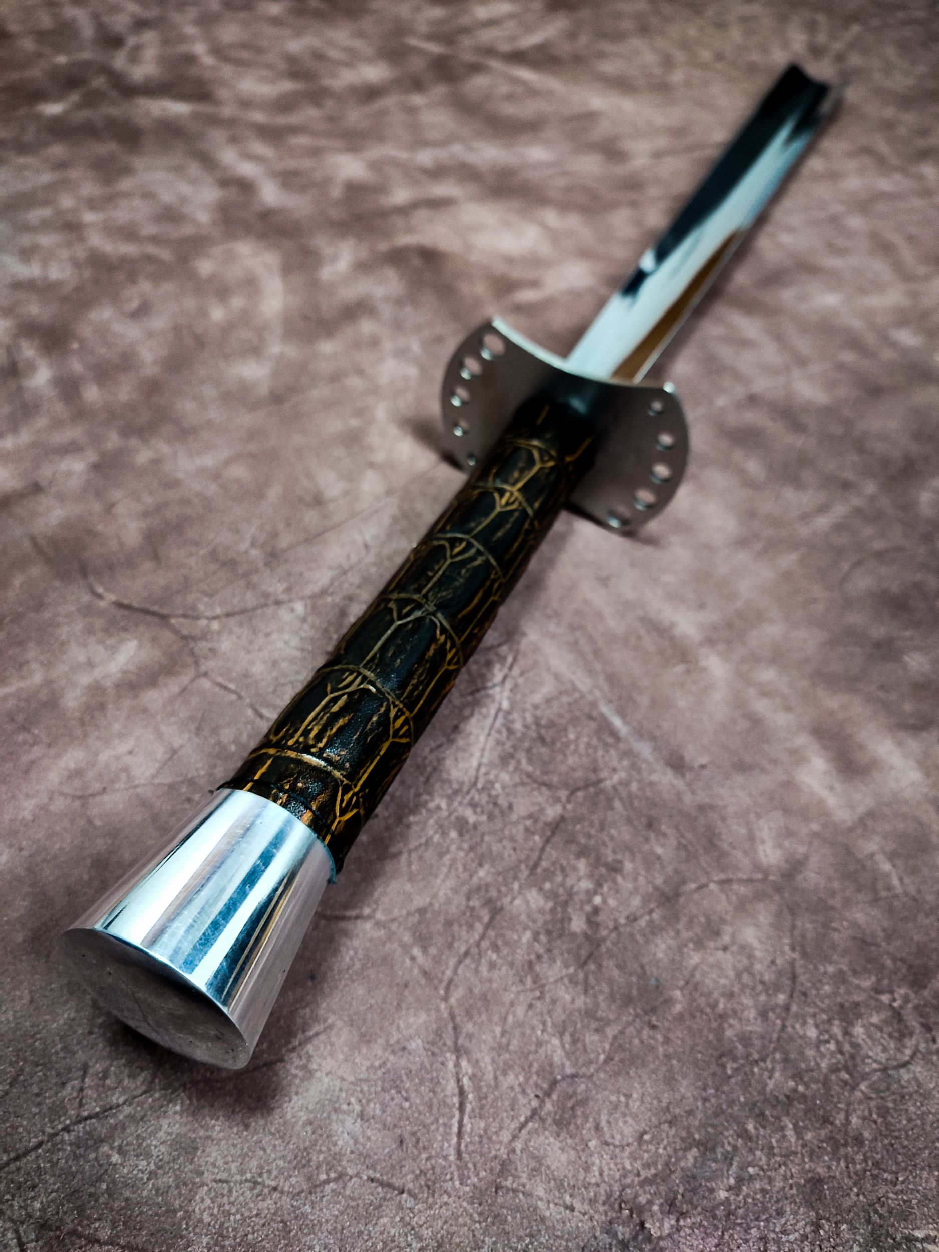 Обувная ложка в виде катаны своими руками. Самурайская ложка для обуви. Обувная ложка самурайский меч. Обувная ложка в виде катаны. Обувная ложка меч самурая.