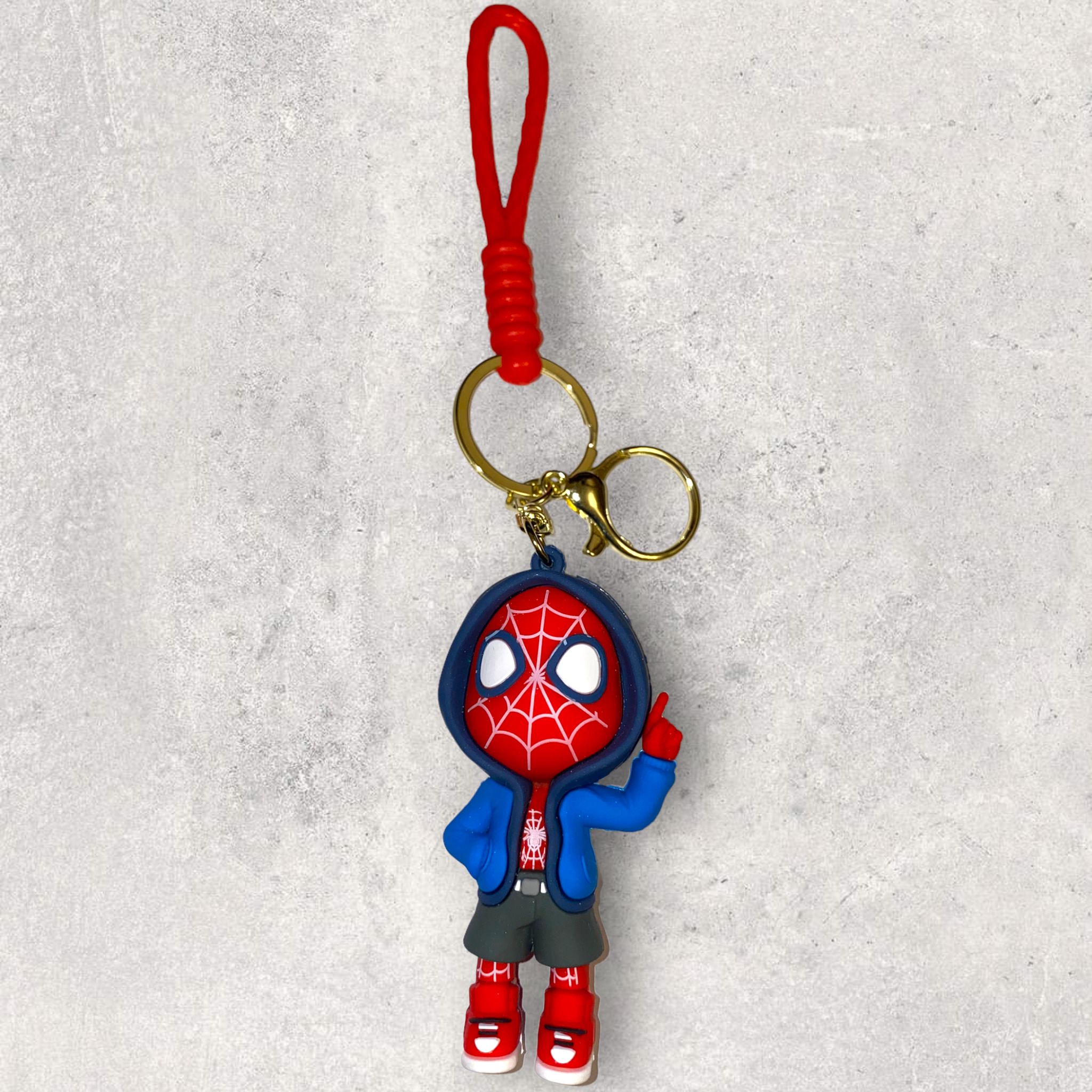 маска человека паука игрушка. губер ключ спайдер ман. брелки марвел с супергероями. брелки человек паук. человек паук с ключом.