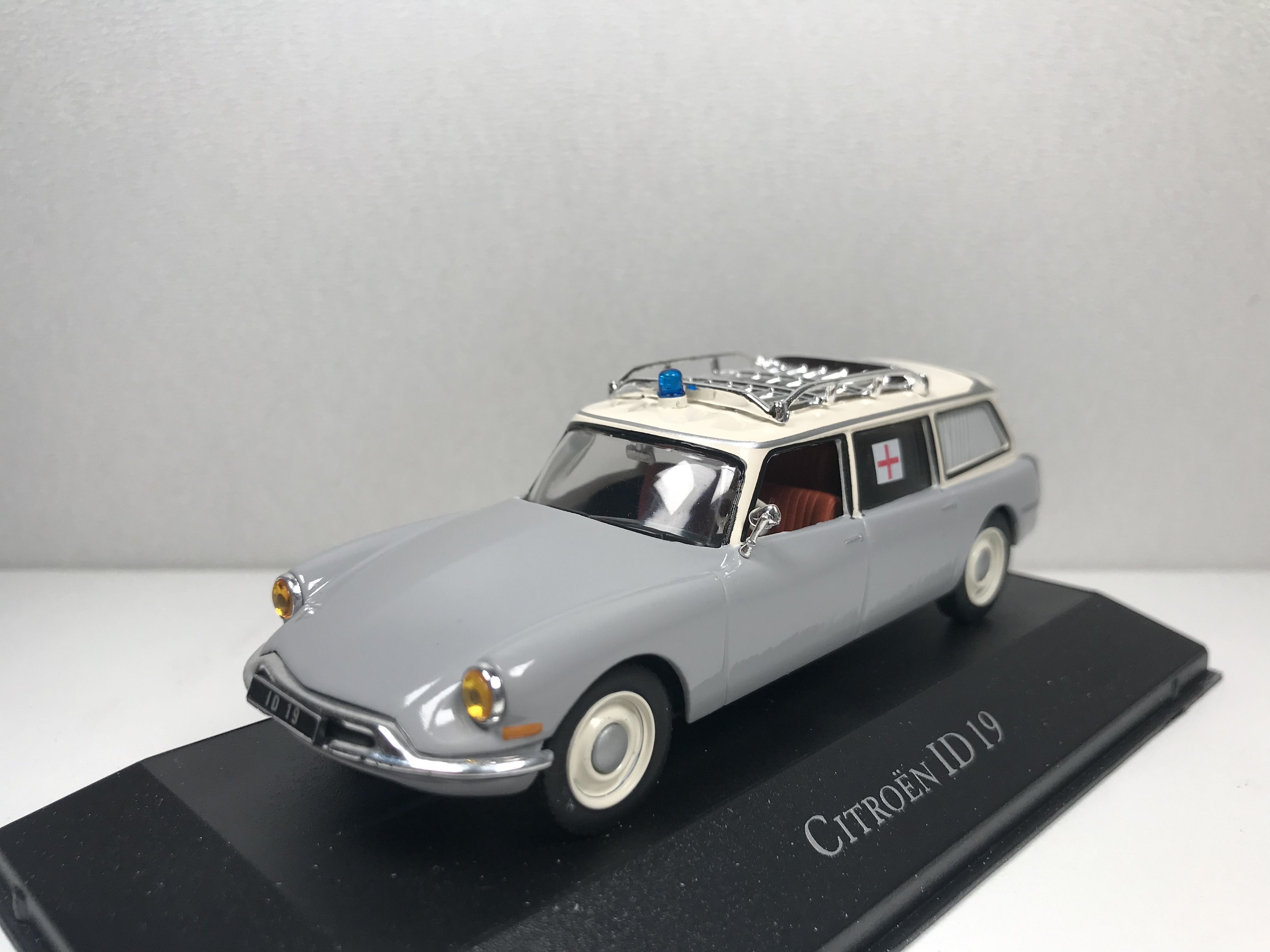 Коллекционная масштабная модель автомобиля CITROEN ID 19 (1965) / масштаб  1:43 - купить с доставкой по выгодным ценам в интернет-магазине OZON  (992905541)