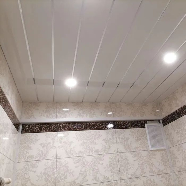 Потолок из ПВХ панелей в комплекте в туалет 1,5*0,96м белый глянец .
