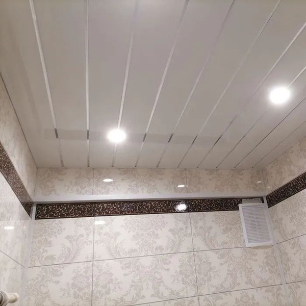 Потолок из ПВХ панелей в комплекте для ванной комнаты 1,5*1,72м белый ...