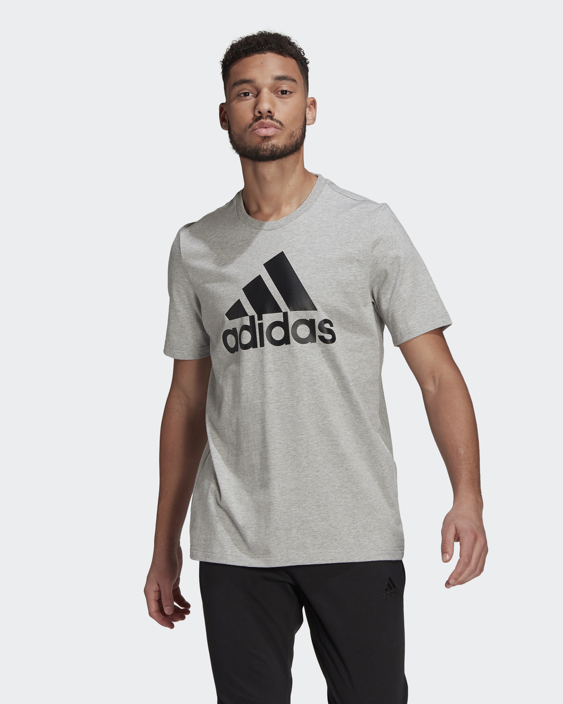 Футболка adidas big logo. Essentials футболка серая. 2xl adidas.