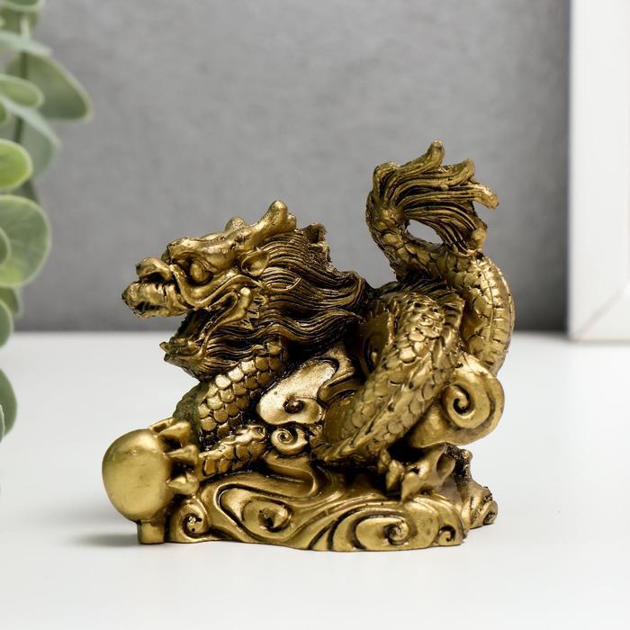 Сувенир "Дракон с шаром" нэцке 7,8*7*4,5 см