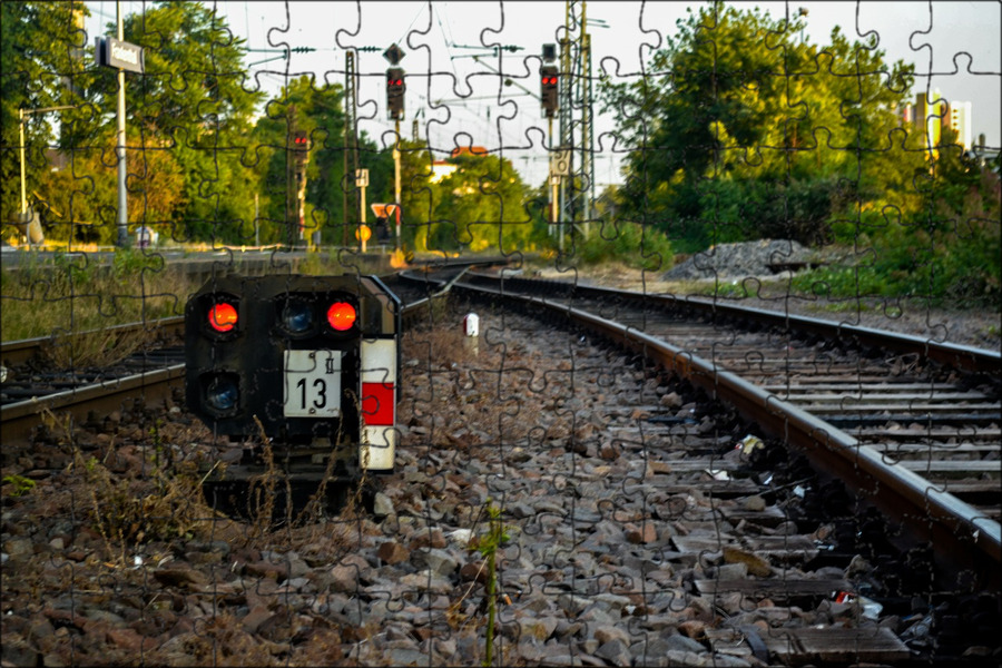 Железнодорожный светофор. Заградительный светофор на ЖД. Светофор для поездов. Паровоз светофор.