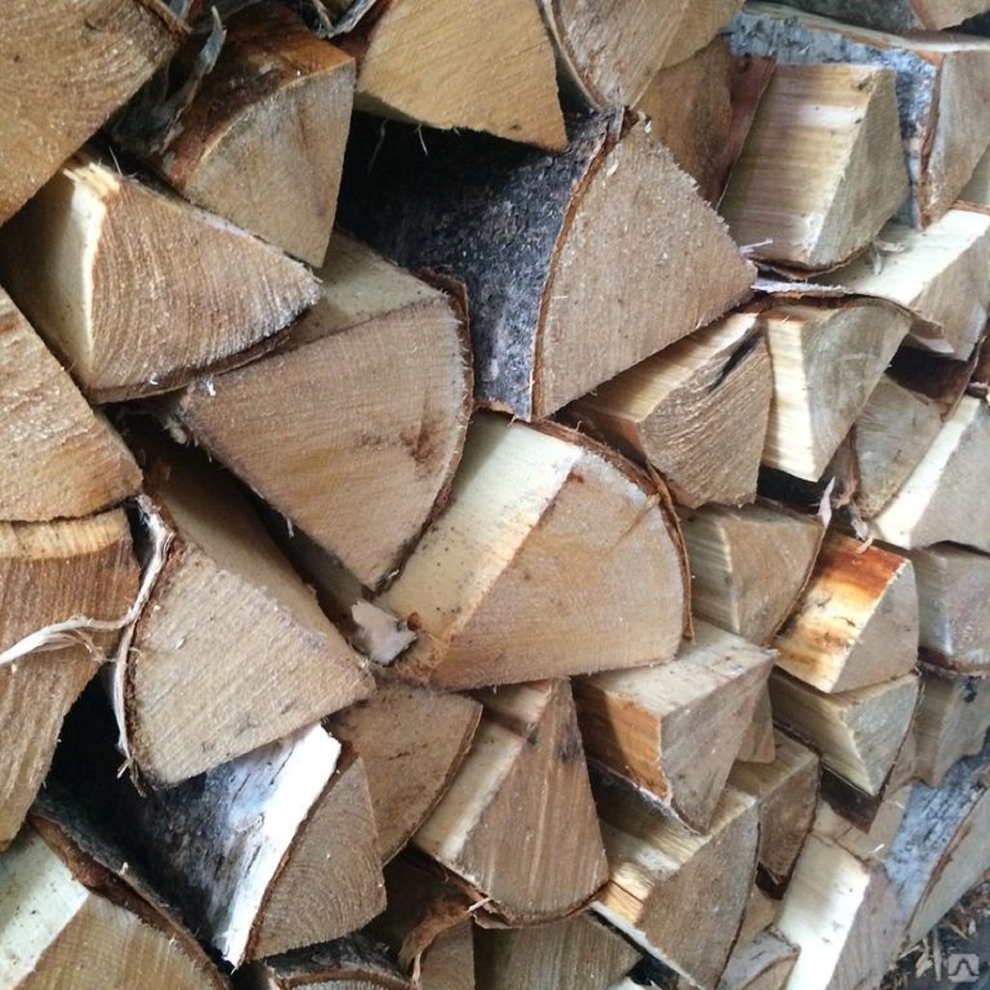 Купить дрова березовые дешево. Березовые дрова. Дрова берёзовые колотые. Дрова береза колотая. Березовое полено.