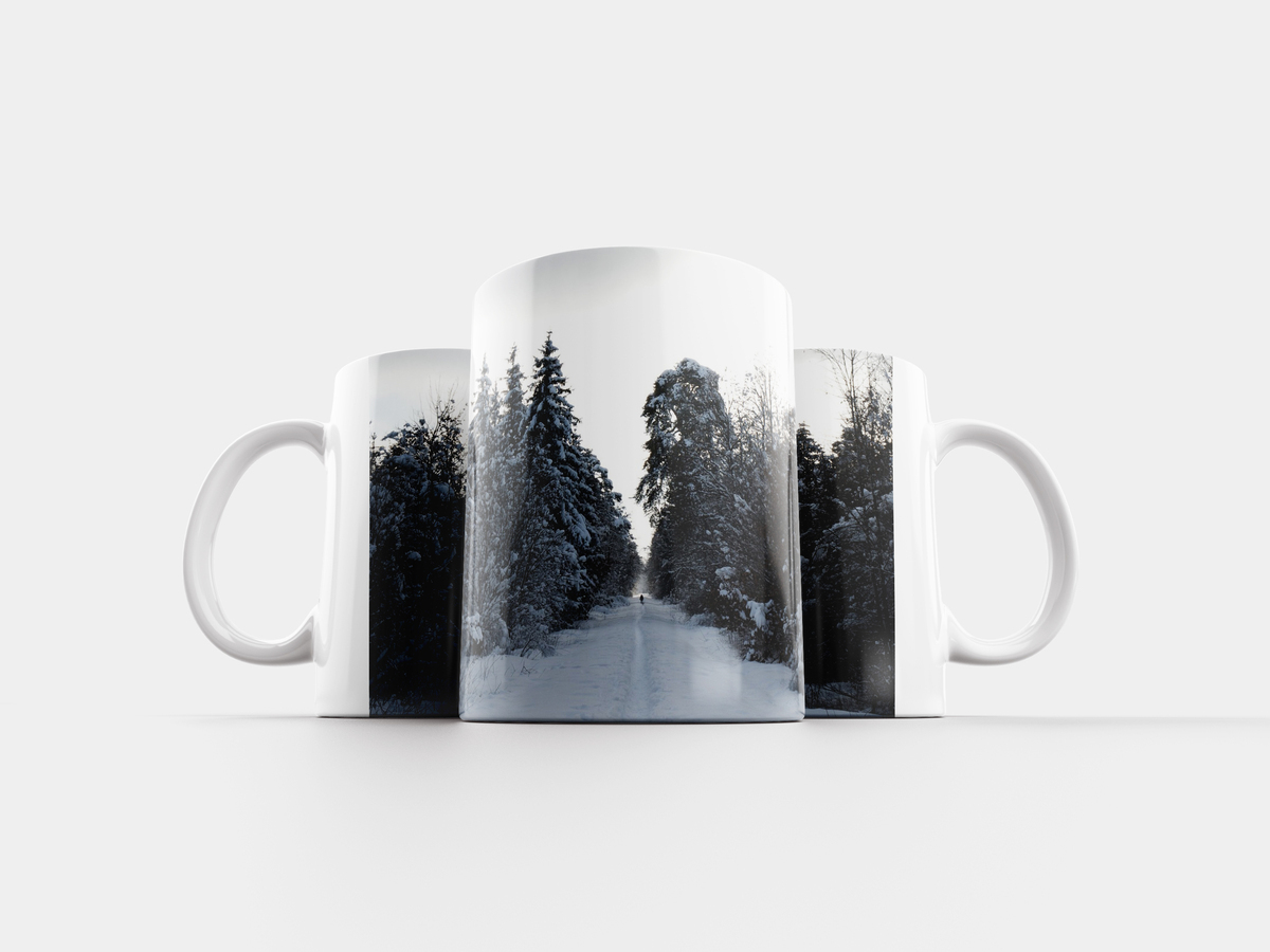 кружка зимняя сказка. кружка лиса керамика. мраморная кружка. кружка зимний лес. новогодний лес с кружкой.