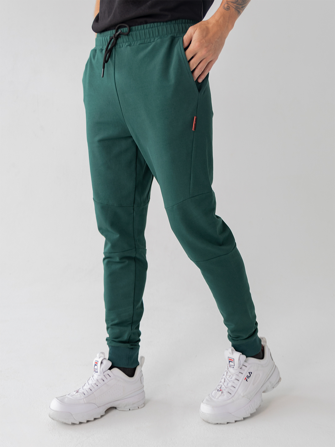 Джоггеры карго. Штаны ripzone. Штаны г. Брюки город горький бордовые. Джоггеры карго красные.