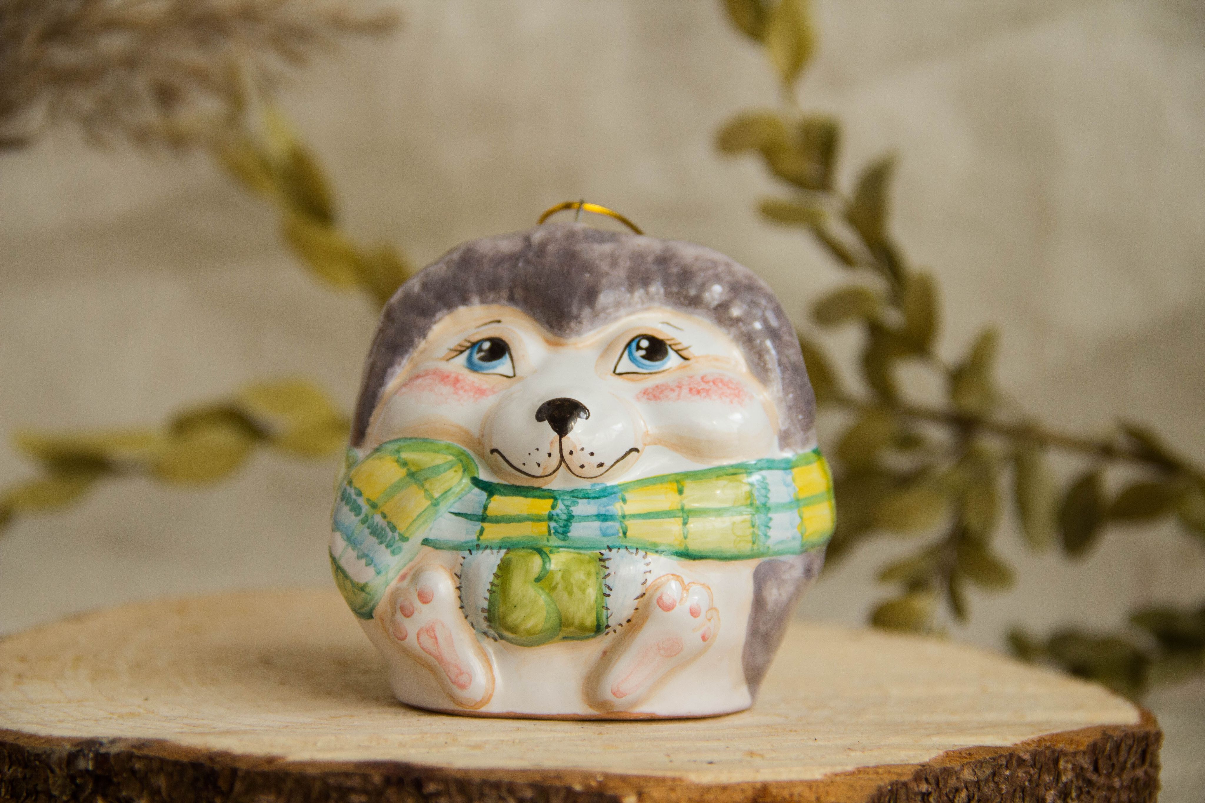 Яблочко елочная игрушка. Елочная игрушка ежик. Елочное украшение ежик. Елочная игрушка ежик на яблоке. Елочная игрушка ежик.