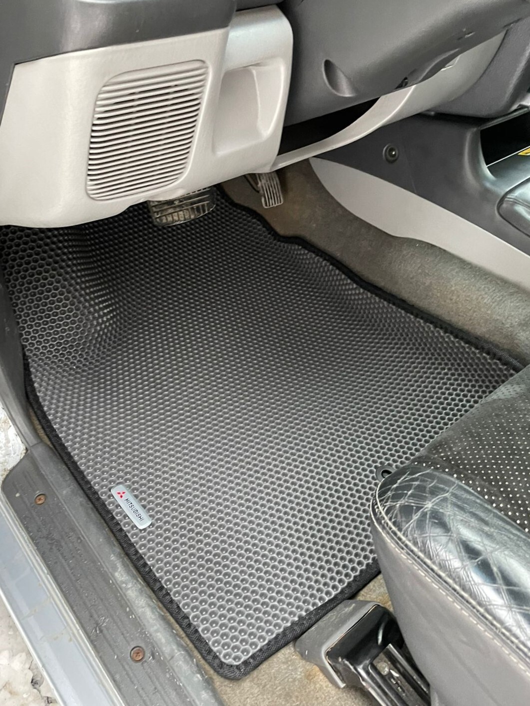 Mitsubishi pajero sport eva коврики. эва ковер багажника паджеро 4 2007. коврики митсубиси паджеро спорт 3. Mitsubishi pajero sport 2 коврики 5d. коврики паджеро спорт 1.