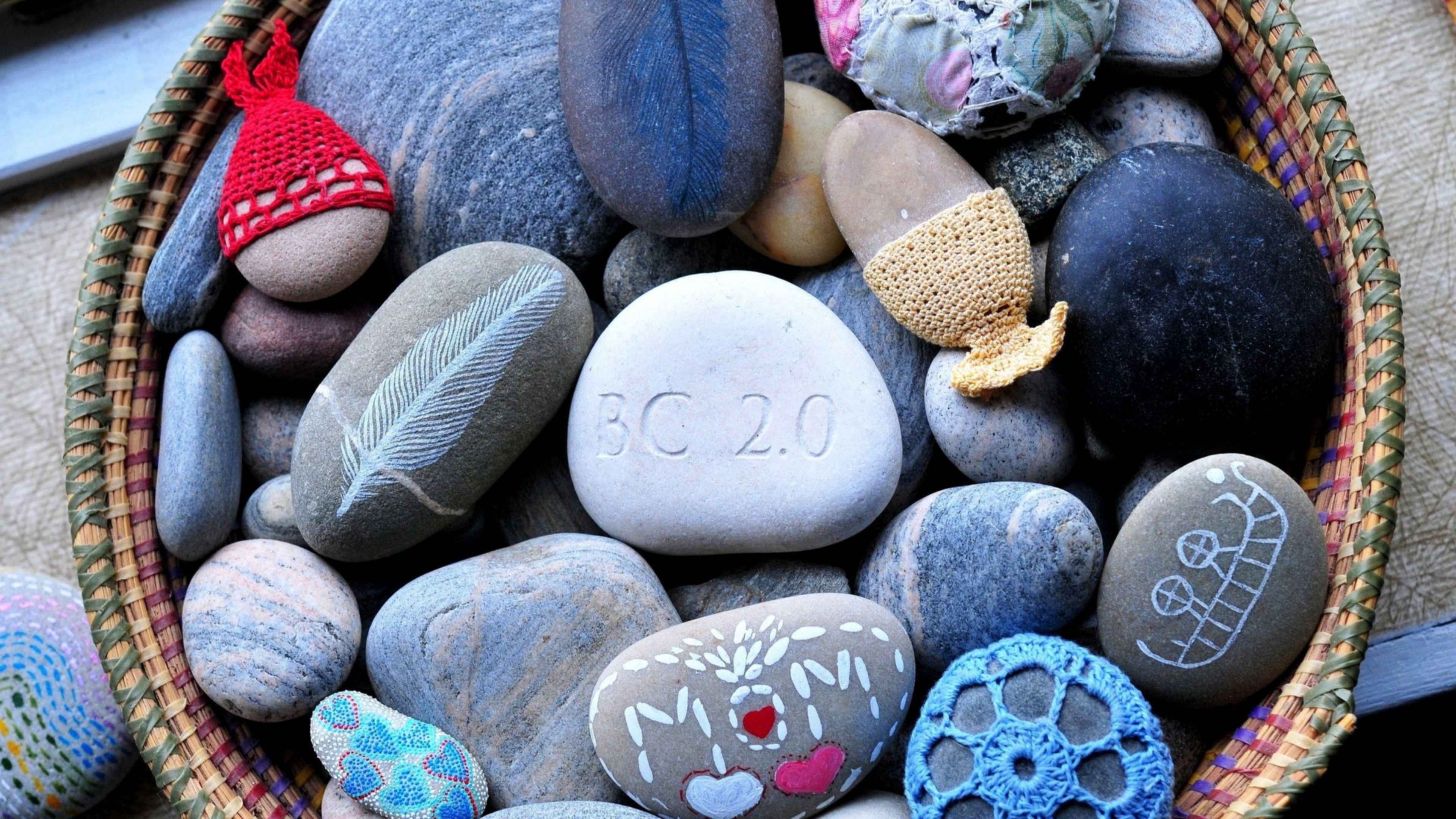 Рандеву камушки. Красивые камушки. Цветные камушки. Морские камешки. Разноцветные камни.