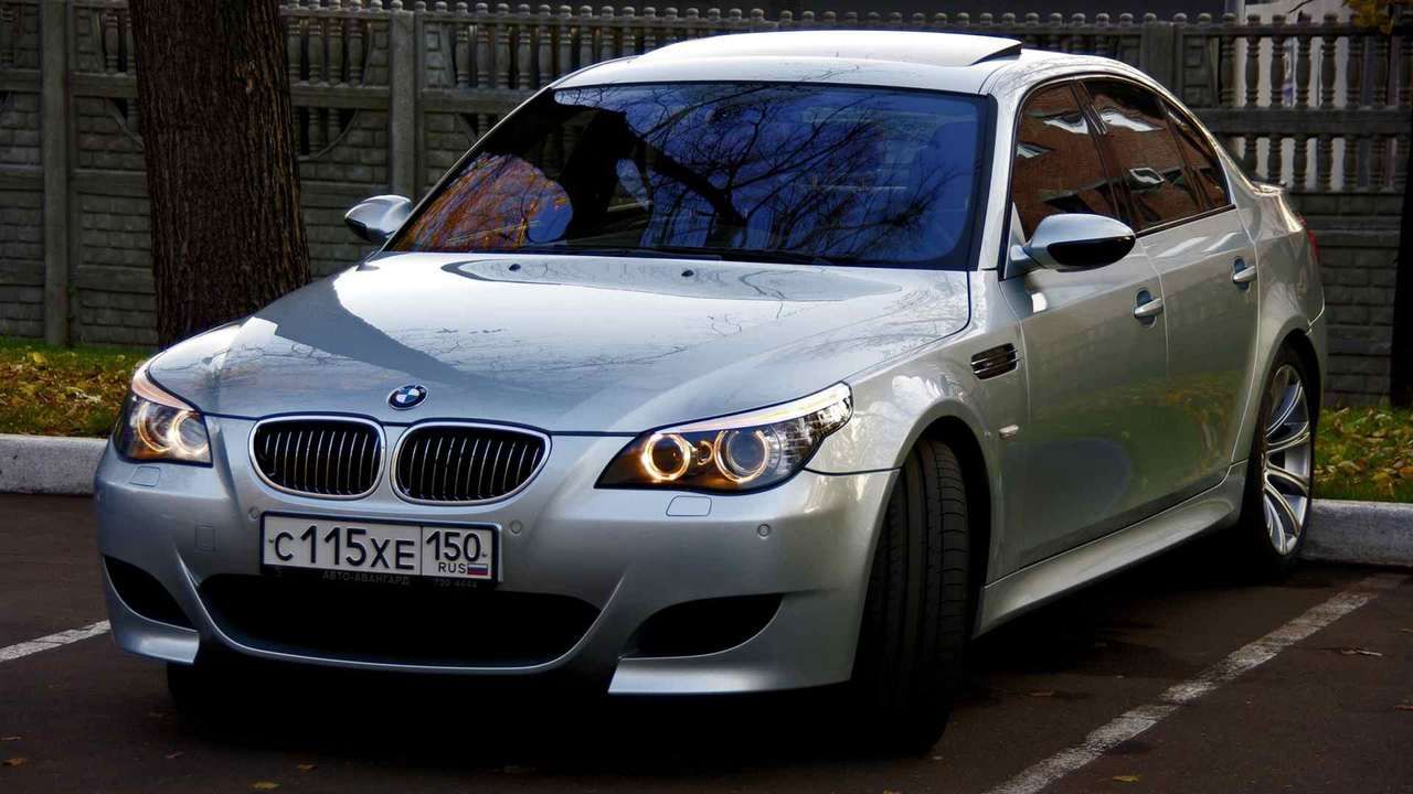 Красные глазки BMW e60