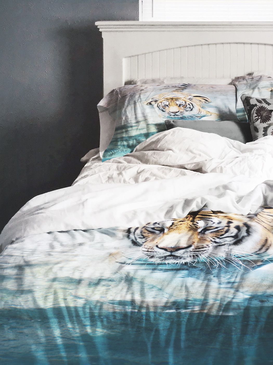 Перкаль букет пионов трехгорка. Постельное белье для снофф фиби. Пододеяльник 190 190. Простыня milky garden lester классическая сатин. Покрывало ультрастеп 200*220 на белом фоне.