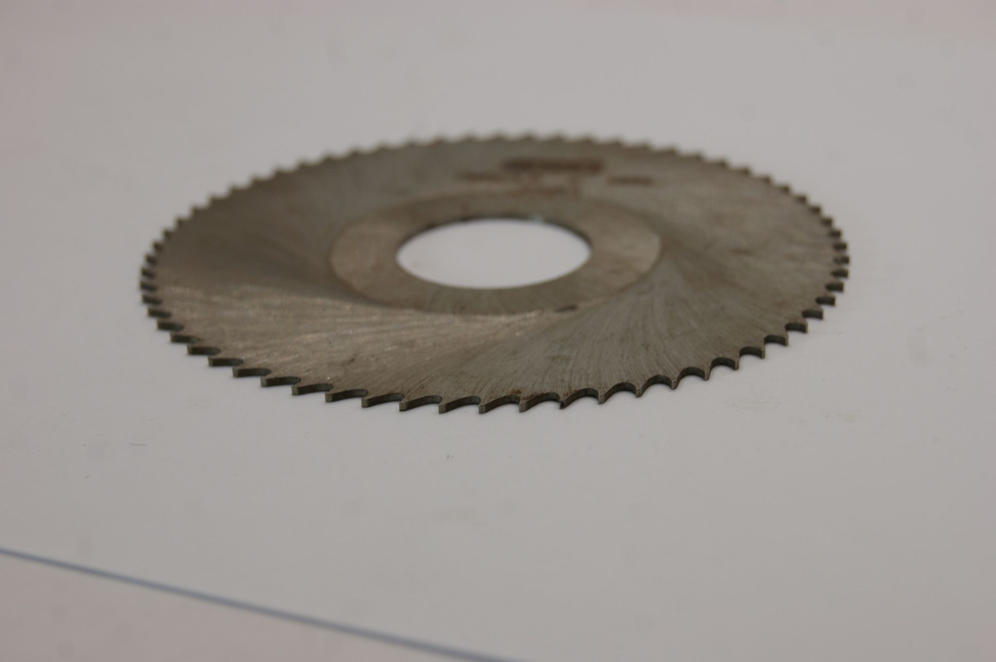 фреза отрезная ф100х4. 0 1194 р6м5. 5х32 р6м5 т2 z=64 4341 din 1837. дисковый фрезер. дисковый фрезер фестул.