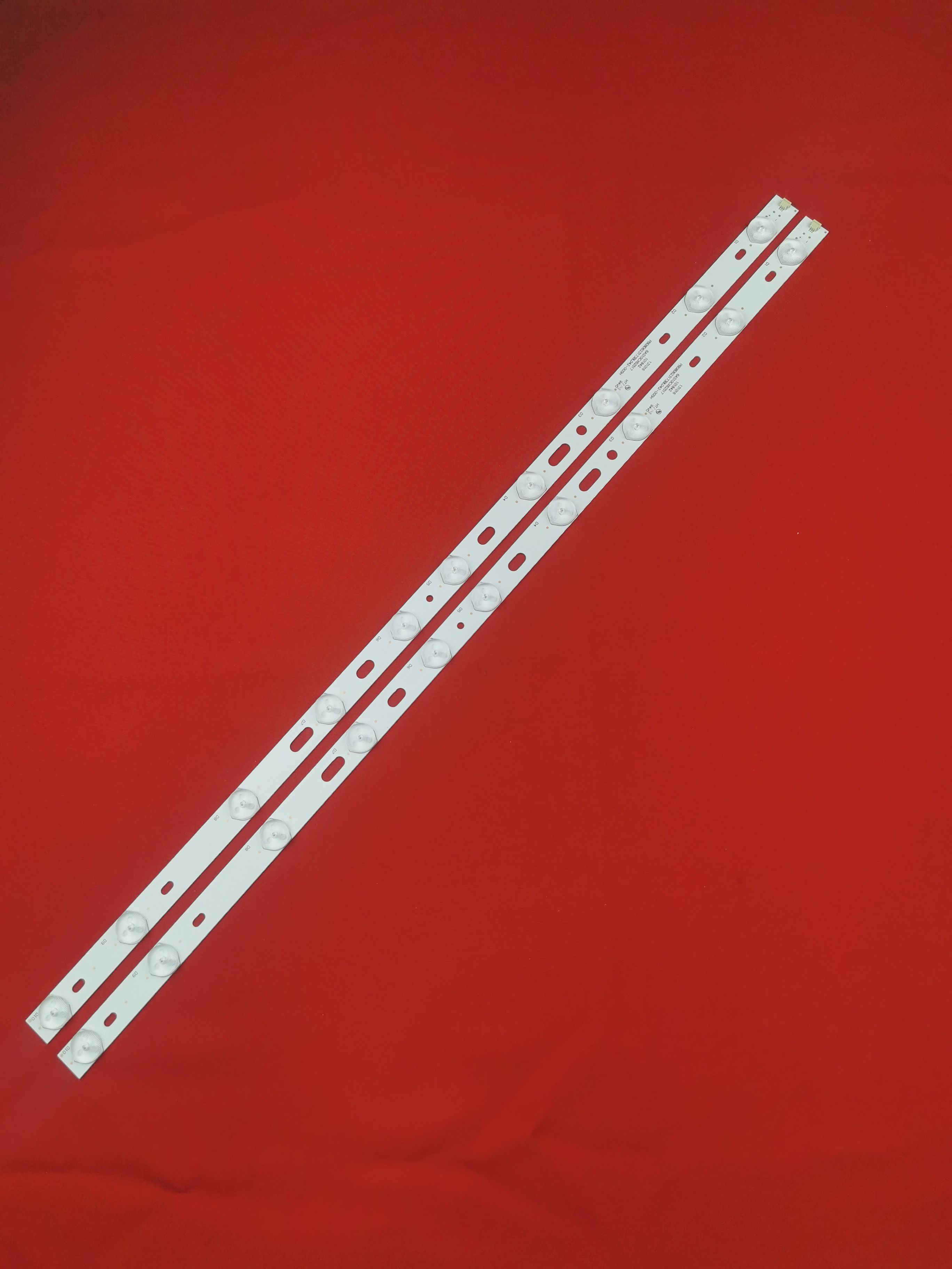 Подсветка PB08D623173BL042-005H / 320F00501401 (?) для тв FUSION FLTV-32K62THOMSON T32ED07U