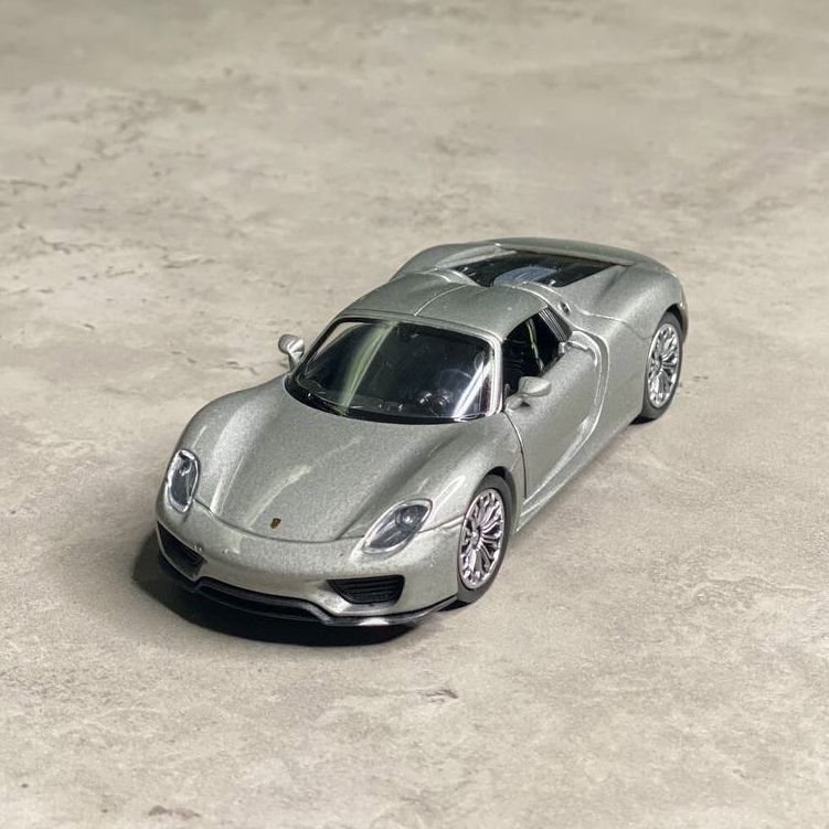 Купить Порше 918 Спайдер В России