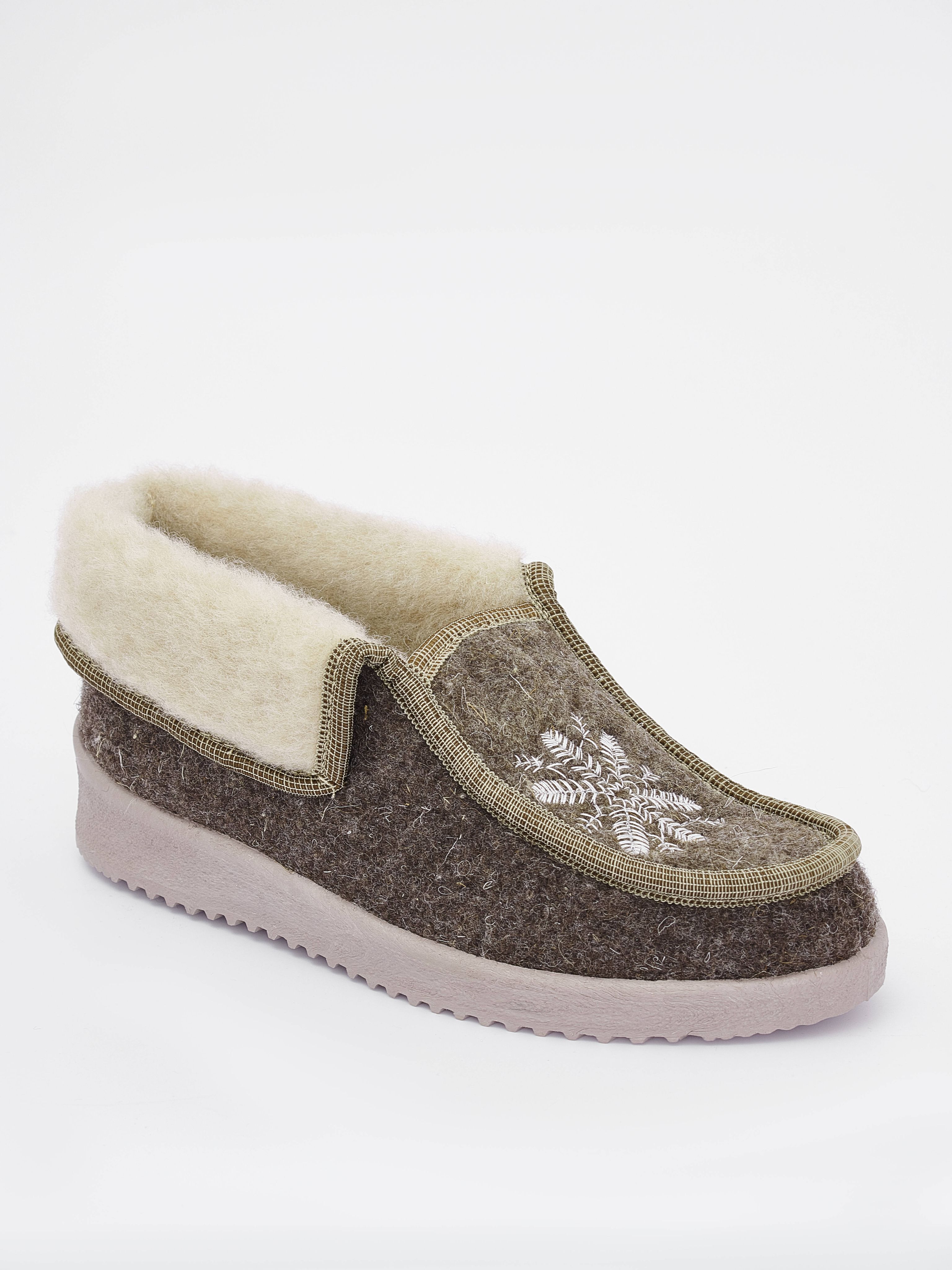 Тапочки ShoesKomfort купить на OZON по низкой цене (701869292)