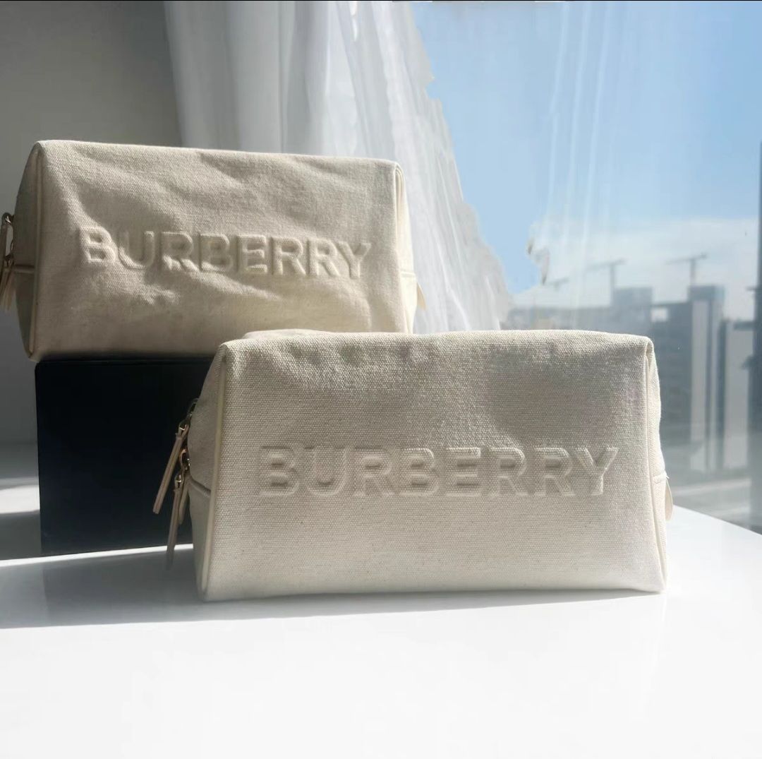 BurberryКосметичка