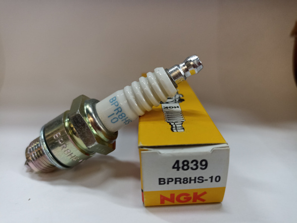 Свеча зажигания NGK 3975 bp6h