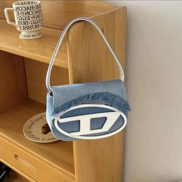 Diesel Сумка на плечо - купить с доставкой по выгодным ценам в интернет ...