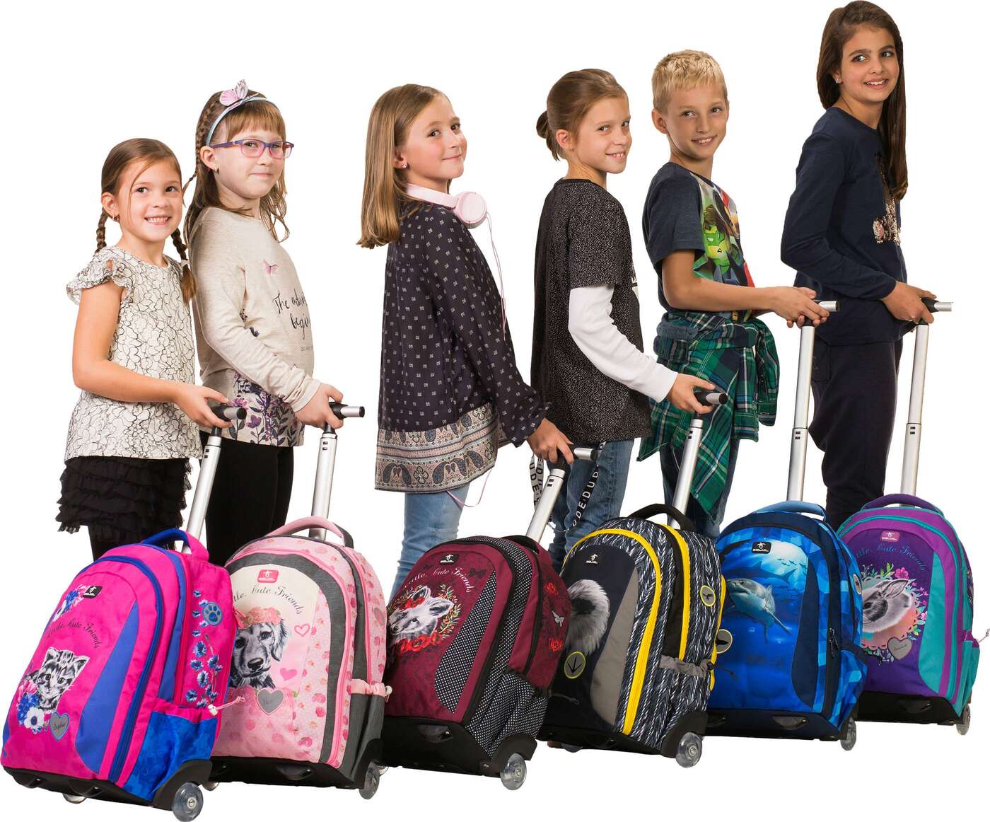 Много портфель. Рюкзак школьный. Школьный рюкзак на колесиках. Школьник с рюкзаком. Школьная сумка на колесах.