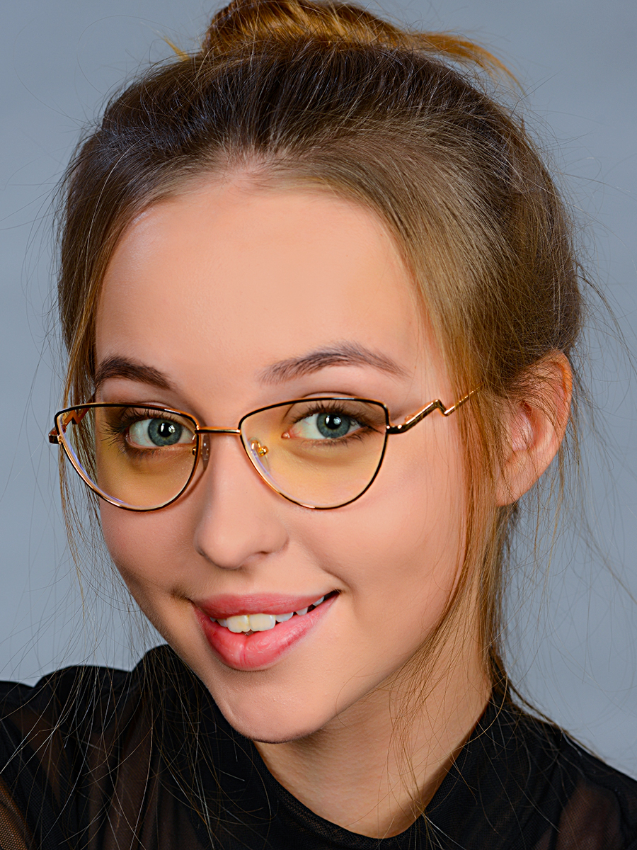 очки для зрения. очки для зрения. очки с большими линзами. очки escada солнцезащитные женские ss -2023. очки для зрения женские модные.