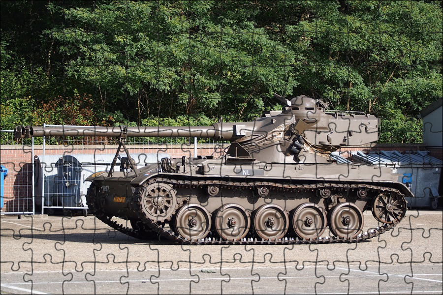 Tanks 13. Танк АМХ 13. АМХ 13 БТР. Танки АМХ. Танк AMX 13 ss11.