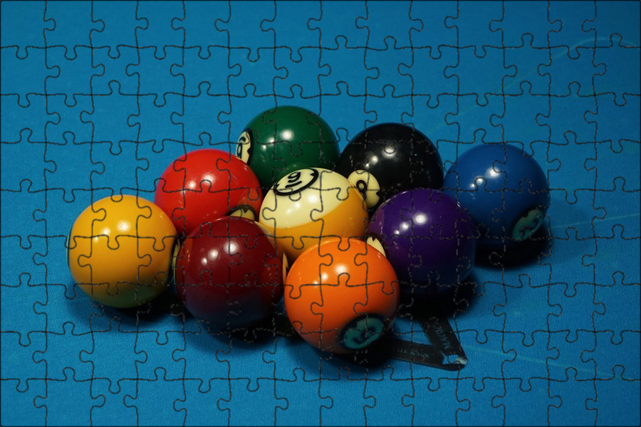 Девять мячей. Разноцветные шары для бильярда. Бильярд с разноцветными шарами. Мяч для бильярда. Бильярд 9 шаров.