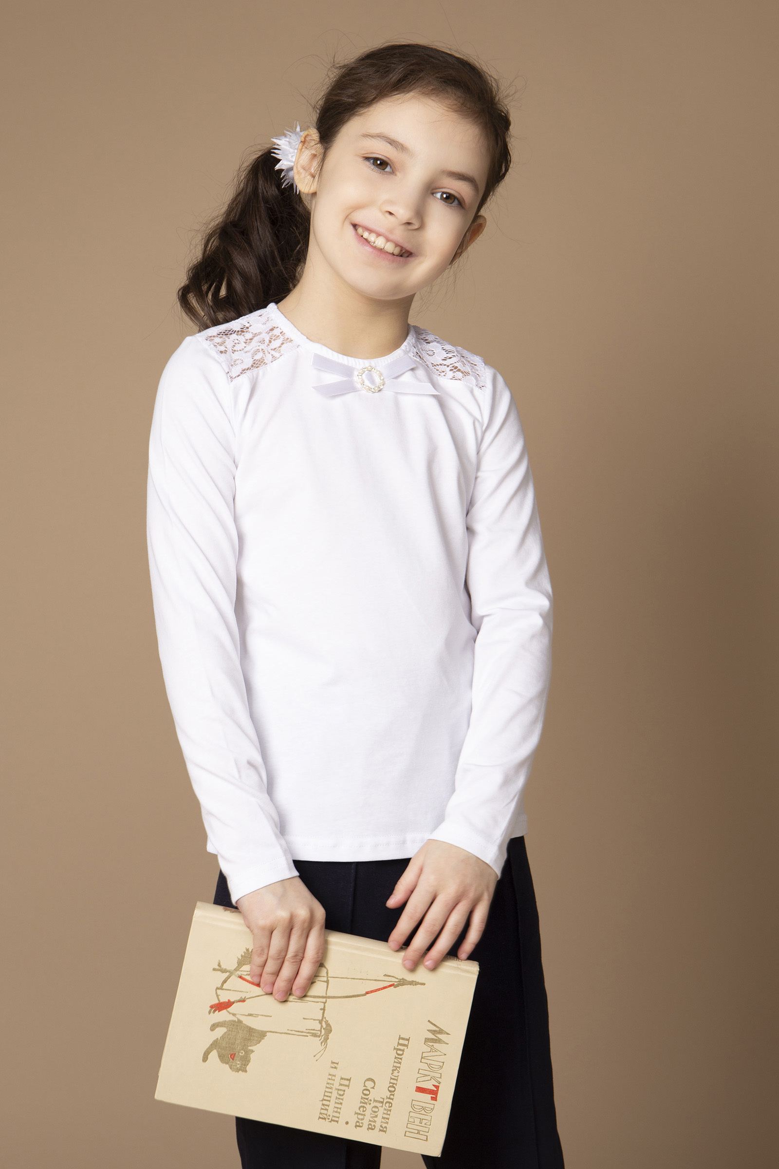 лонгслив для девочки в школу. лонгсливы для школы. школьная кофта белая водолазка. блузки и водолазки для школы для девочек. можно ли лонгслив в школу.