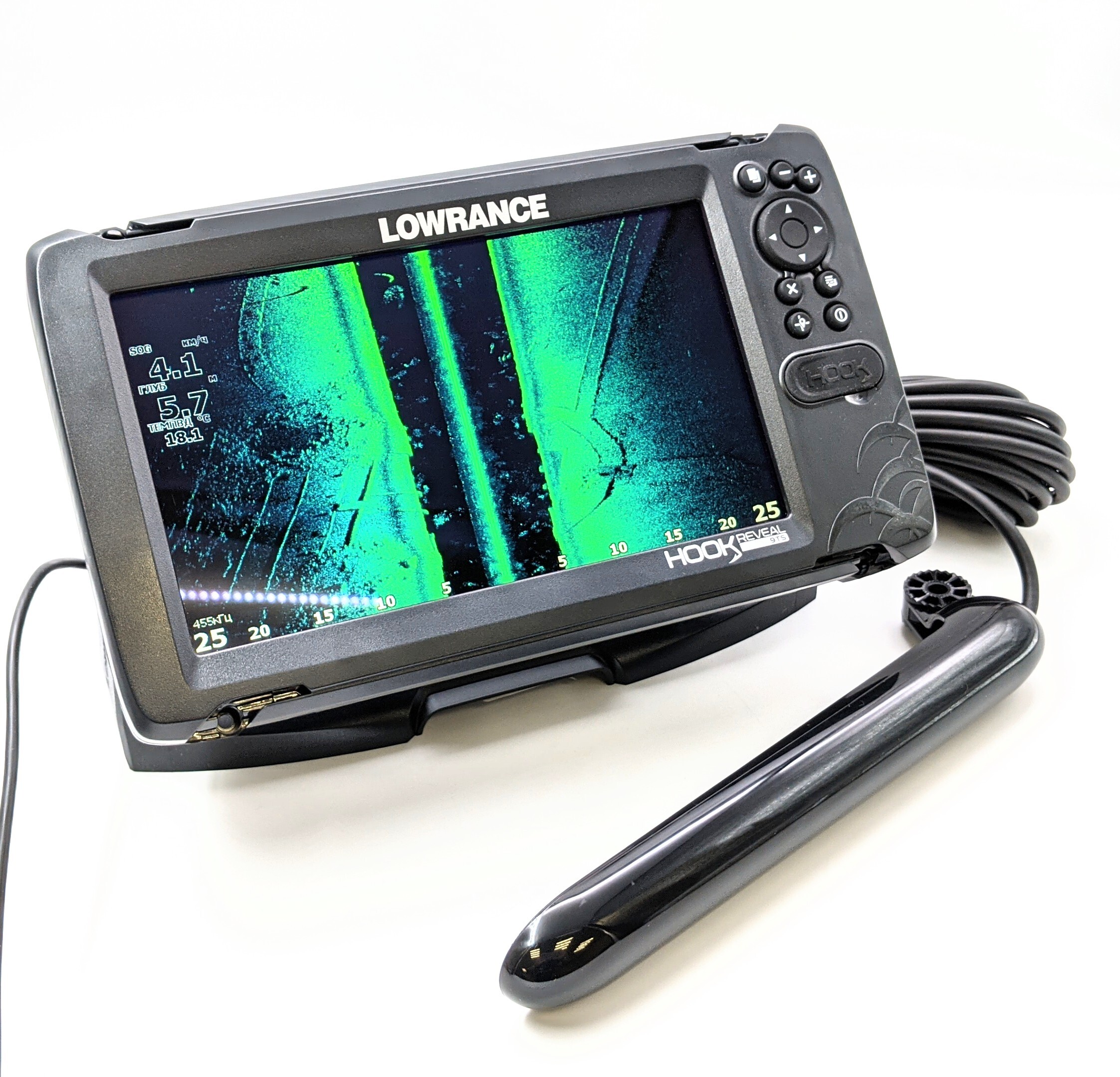 Эхолот-картплоттер Lowrance HOOK REVEAL 9 TripleShot, Русский язык