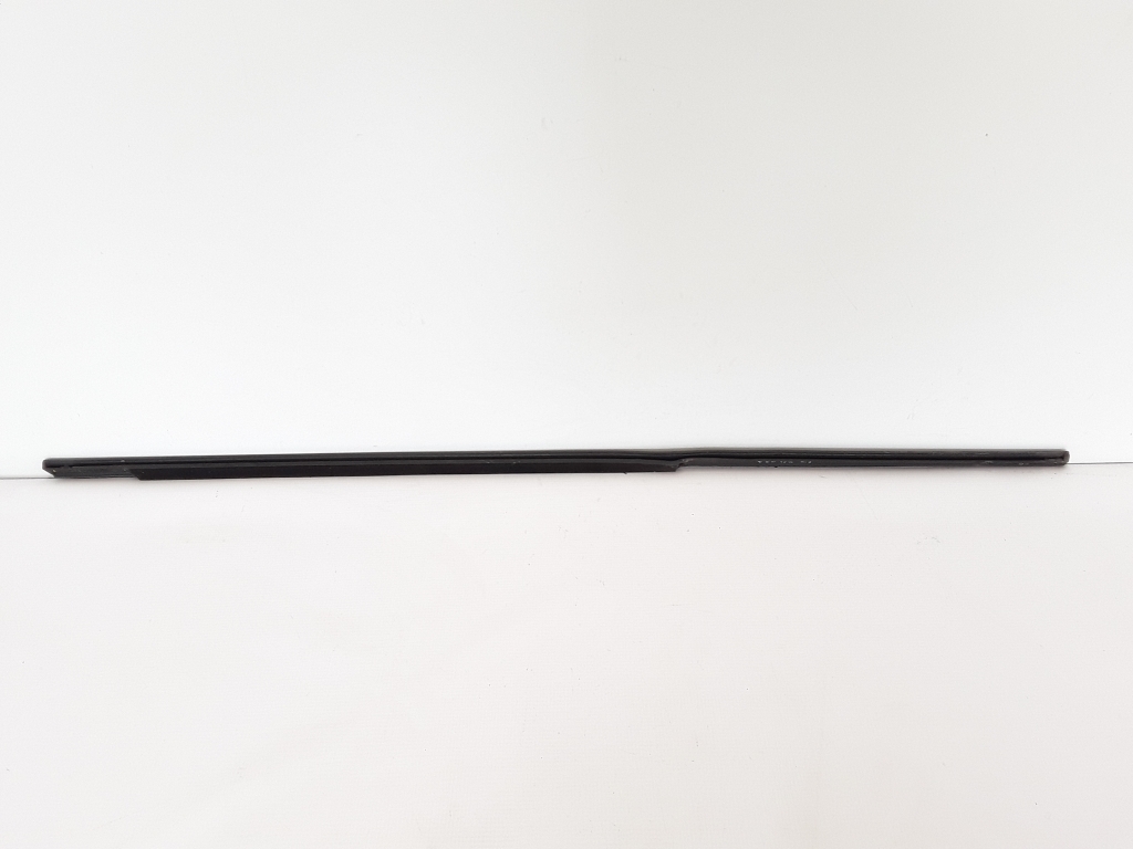 молдинг decomaster d007-114 дм. M01 молдинг 2м, пр. евровуд. бмв е39 с черными молдингами. D022 молдинг дм (66*16*2000мм) decomaster.