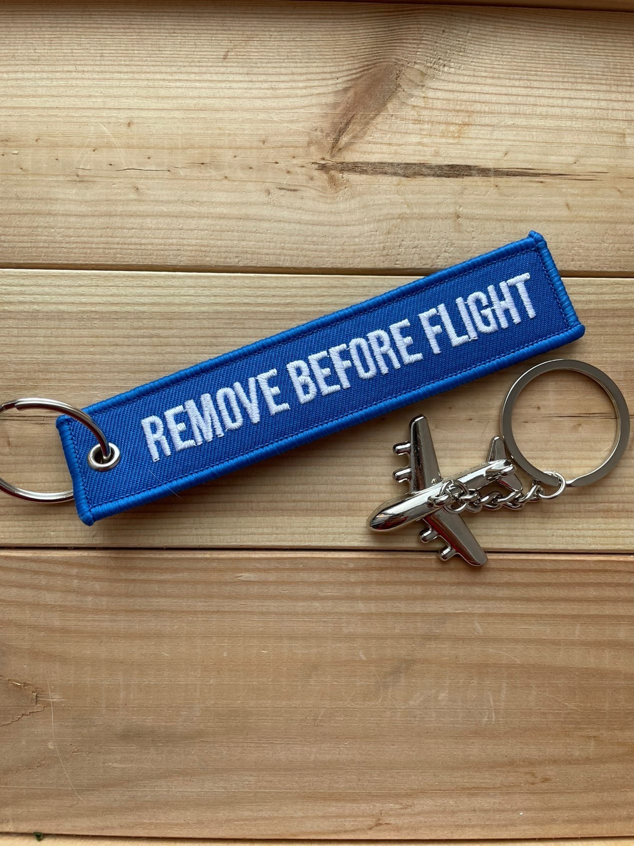 Remove before flight брелок. Брелок ремувка. Remove before Flight брелок a320. Брелок ремувка Пулково.