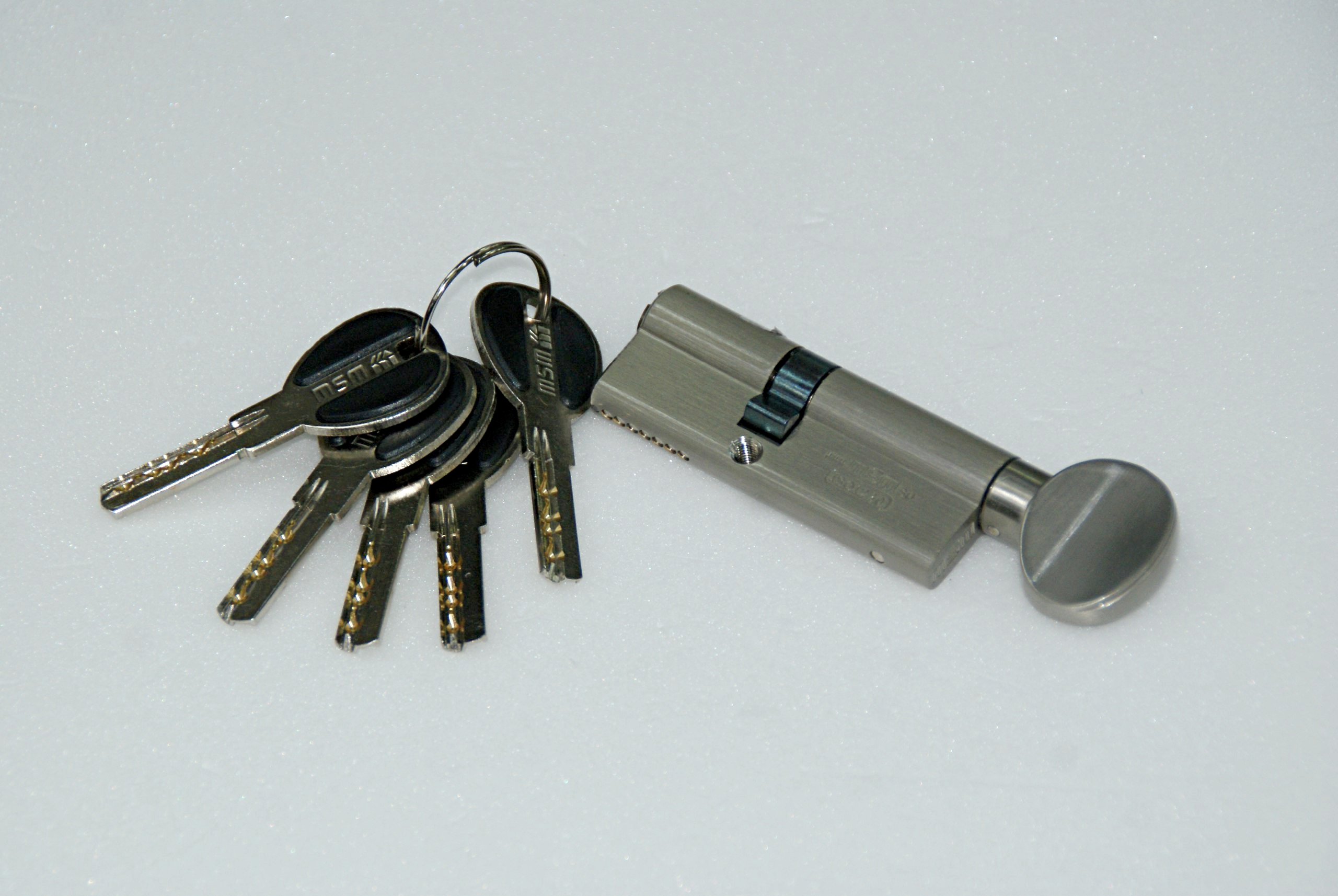 Механизм зубр мастер цилиндровый тип ключ защелка цвет латунь 5 pin 90мм