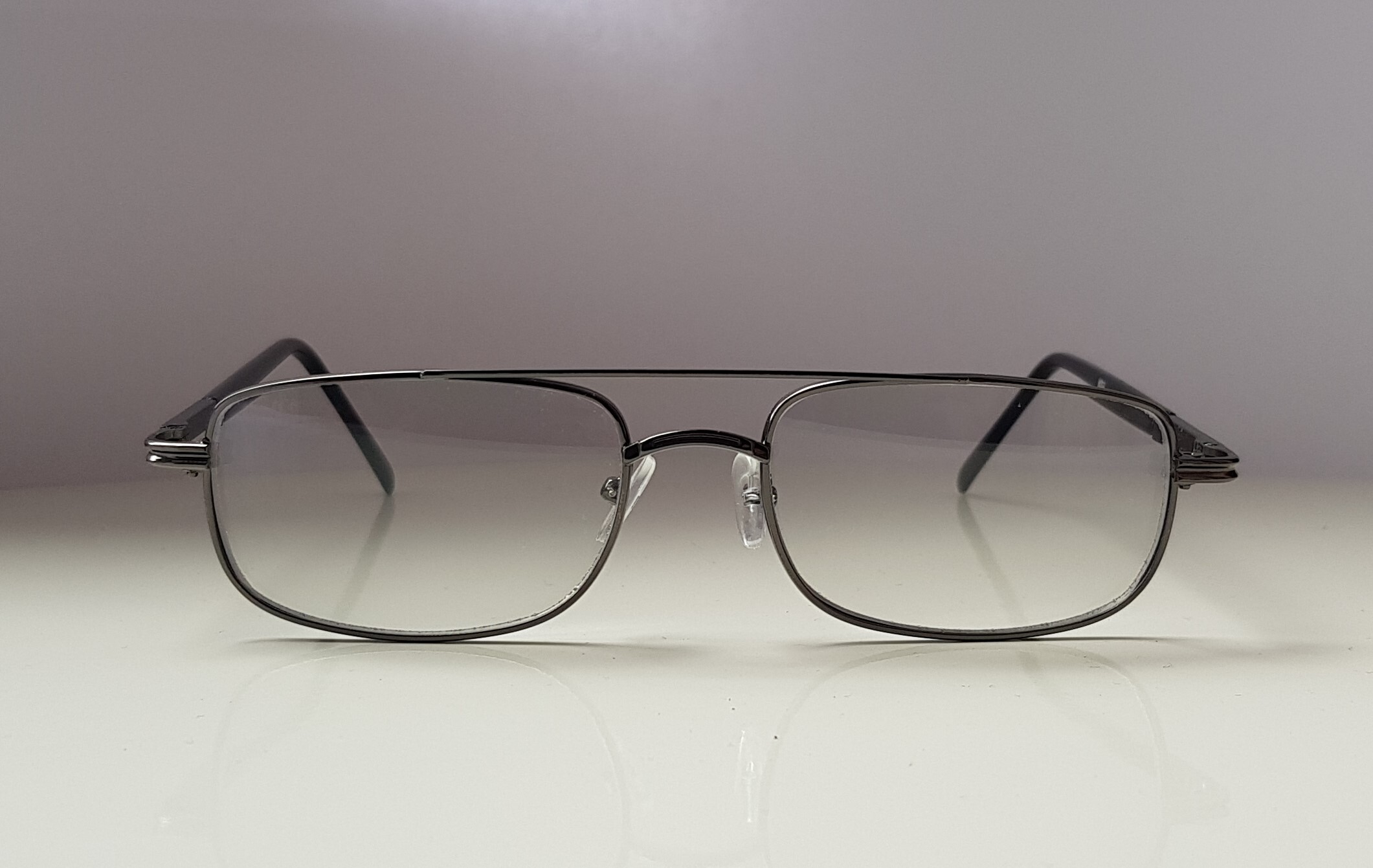 Очки с фотохромными линзами с диоптриями. Очки с фотохромными линзами. Очки мужские "хамелеоны" , стекло, 62-64 мм, +3,25. Фотохромные линзы Zeiss. Темные стекла с диоптриями.