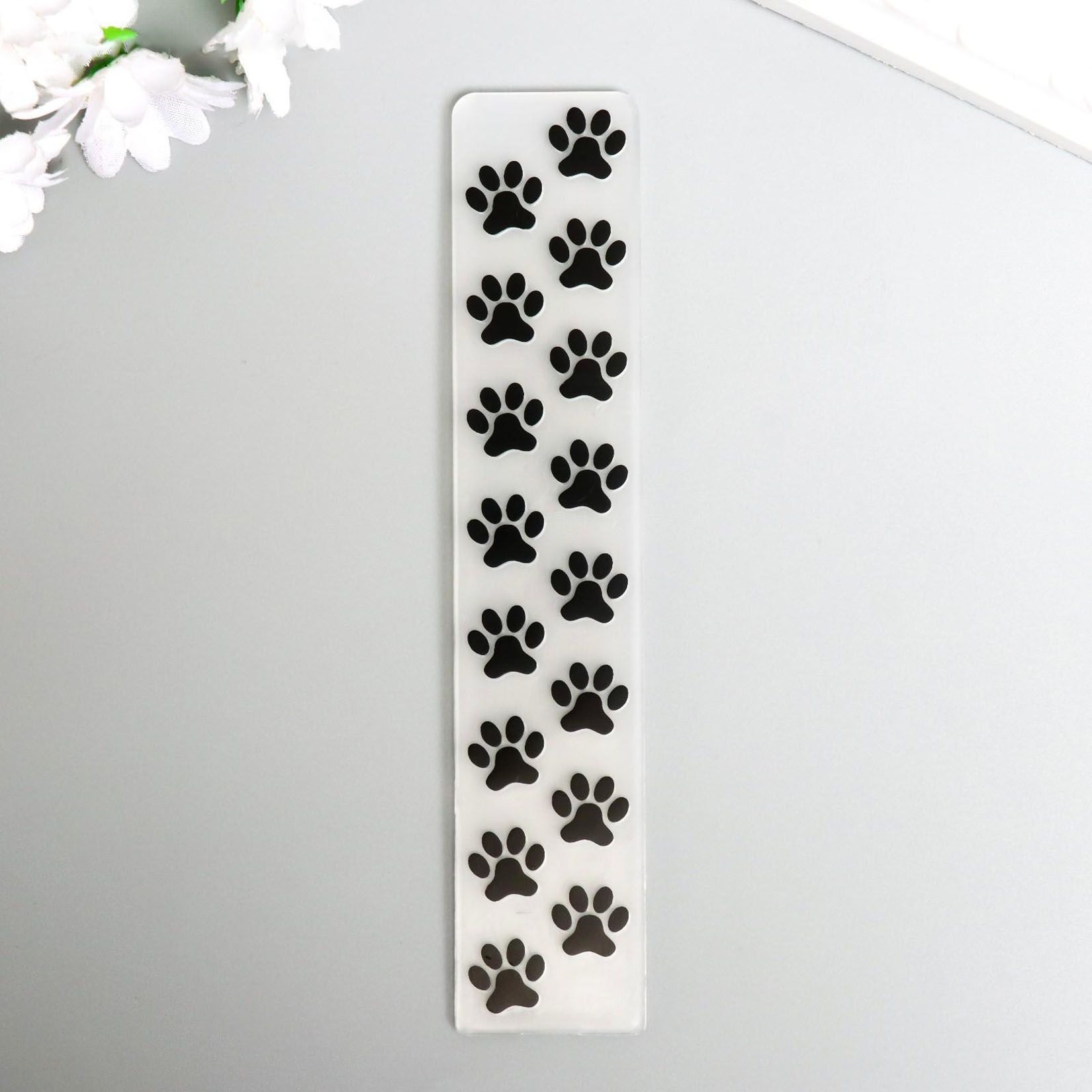 Трафареты следов животных для детей. Следы лап животных. Прищепки которые оставляют следы лапок. Следы животных. Прищепки которые оставляют следы лапок.