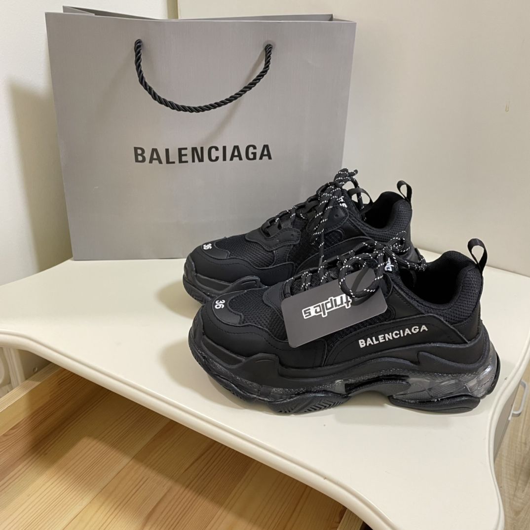 Balenciaga кроссовки 44