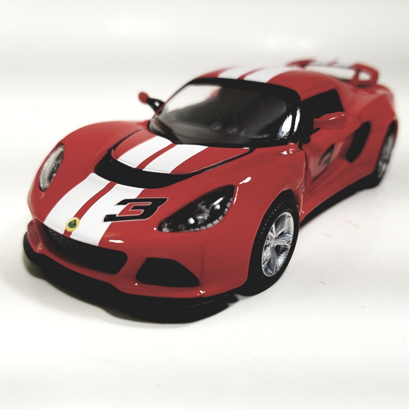 Машинка металлическая Лотус Эксиж Kinsmart 1:32 2012 Lotus Exige S 5361DFKT  инерционная, цвет Красно-белый