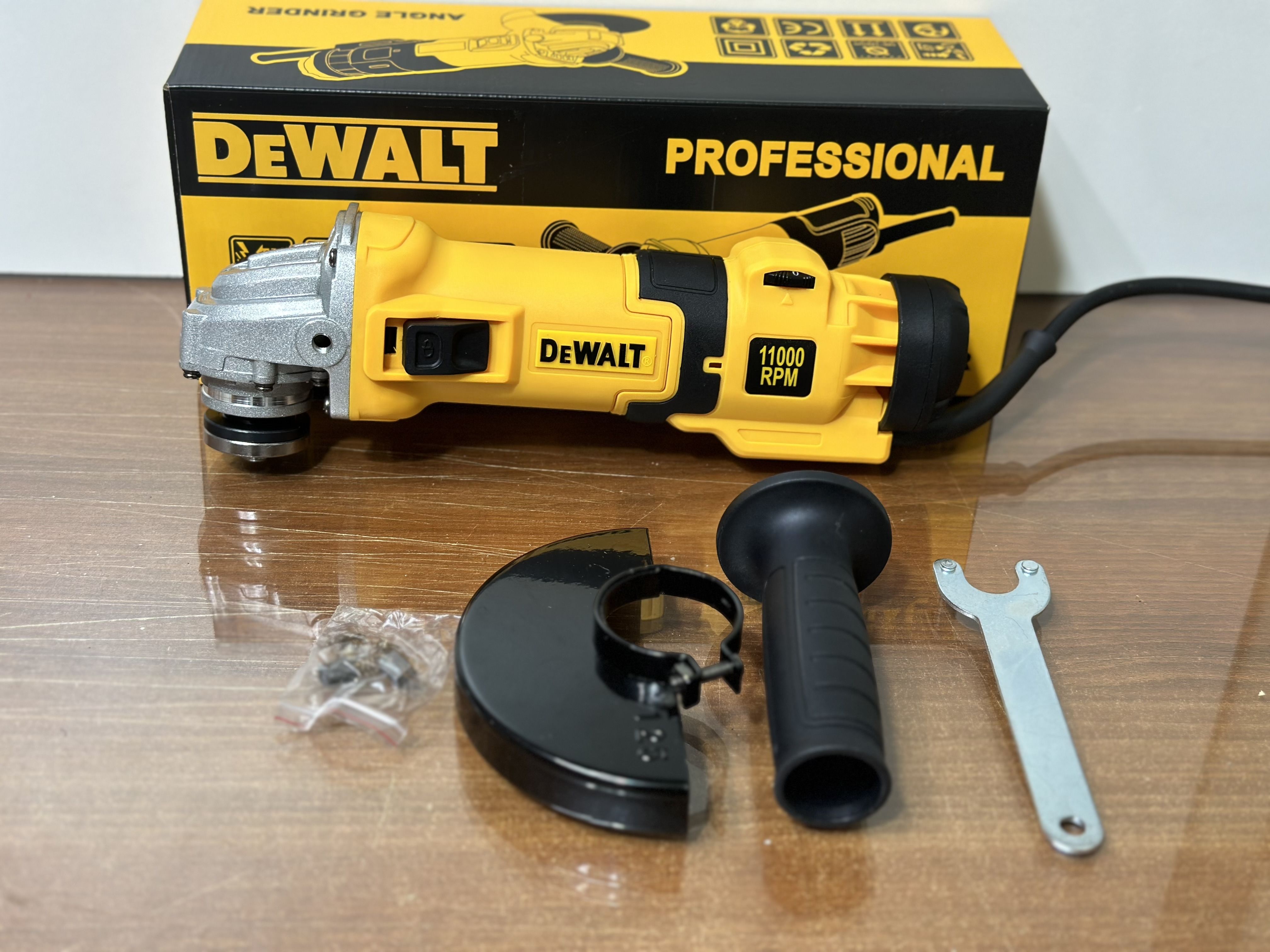 Ушм dewalt 125. DEWALT болгарка 125 1100вт.