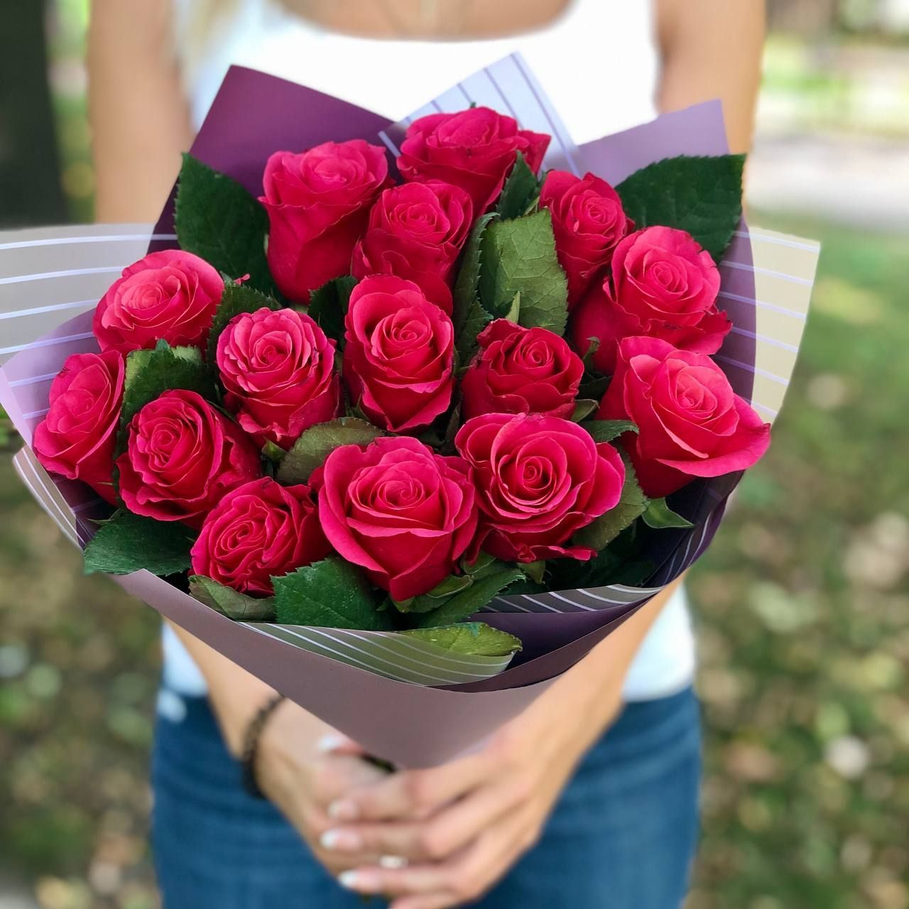Купить 20 роз. Розы букет Эквадорские 15 роз. 15 Малиновых роз букет.