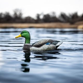 Плавающее чучело кряквы с водометным движителем Lucky Duck Super Swimmer HDI (селезень)