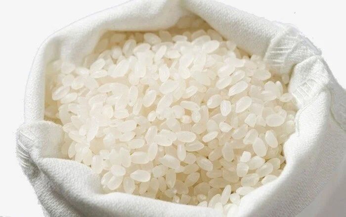 Рис 5 кг купить. Рис в мешочке. Рис в мешке на белом. Крупа рис мешок. Рис круглый в мешке.