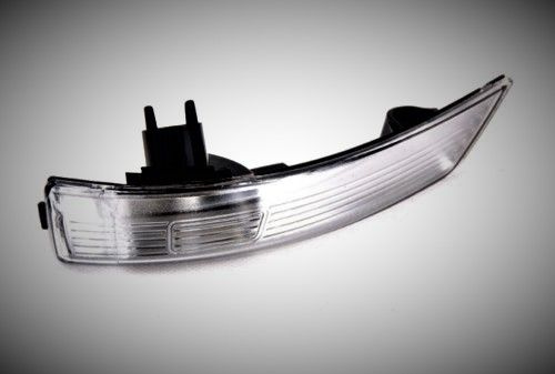 Поворотник повторитель поворотов в зеркало заднего вида правый на Форд ...