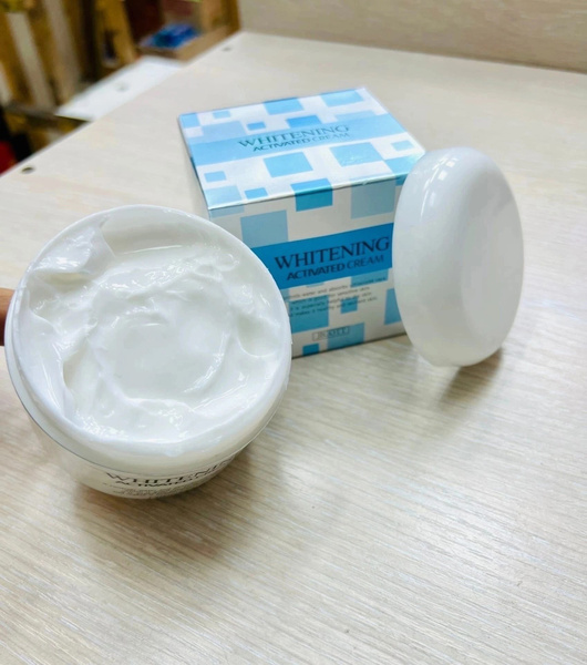 Корейская косметика. Осветляющий крем для лица Jigott Whitening ...