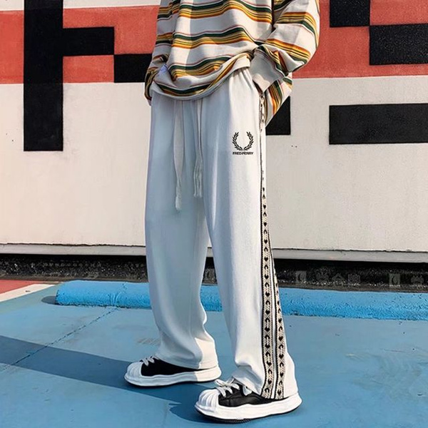 Брюки Fred Perry - купить с доставкой по выгодным ценам в интернет ...